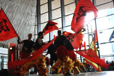 Opening Centraal Station Rotterdam: Leeuwendans, Kung Fu, Tai Chi Show